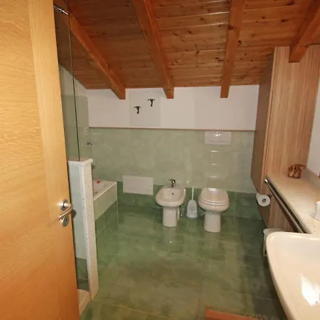 Locazione Turistica Burano Apartment Gera Lario